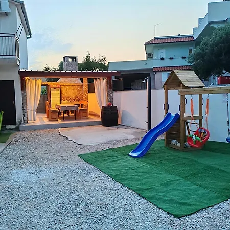Apartment With A Parking Space Rogoznica - 23016